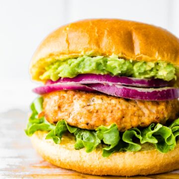 A grilled ground chicken burger.