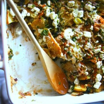 One dish baked fish with veggies is a paleo friendly, gluten-free dinner. Baked cod with potatoes, Brussels sprouts, celery and seasonings.Easy recipe here!